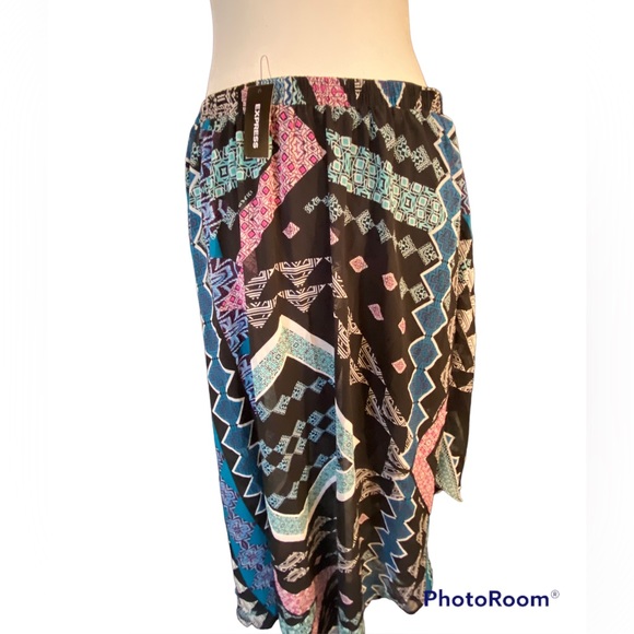 NWT - Express colorful geo print midi / sheer layered open-slit skirt - Picture 4 of 4